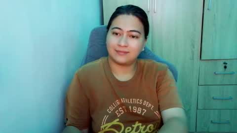 dreamycreamyst online show from April 18, 4:47 am