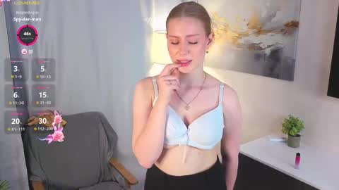 My name is  Luna  online show from February 21, 6:27 am