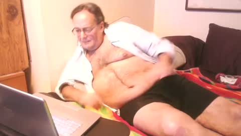 Snapshot of drfeelgood777 chatting on January 12, 4:42 am Dr. Feelgood online show from January 12, 4:42 am