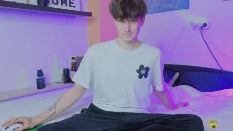 Mark online show from April 19, 2:29 pm