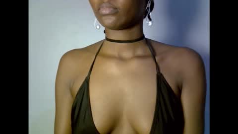 Snapshot of drippingpussy__ chatting on October 21, 11:41 pm drippingpussy__ online show from October 21, 11:41 pm