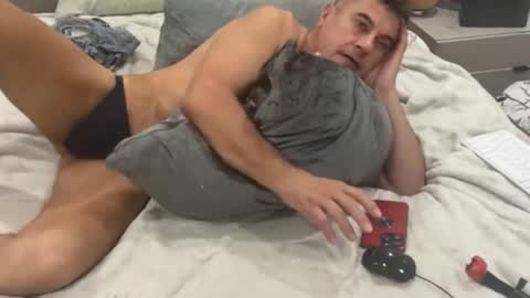 Dude online show from April 16, 9:50 pm