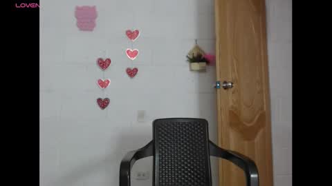 Anita online show from February 25, 7:28 pm