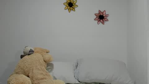 Snapshot of dulce_roberts_ chatting on February 6, 1:32 pm Dulce  online show from February 6, 1:32 pm