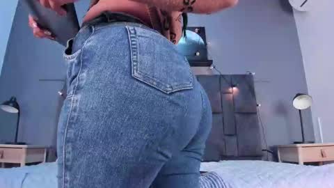 DULCE AURORA online show from October 9, 3:01 am