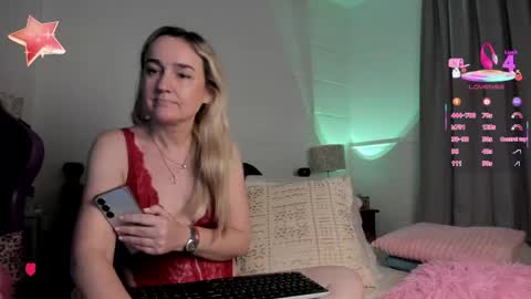 Sweetnina online show from April 17, 10:45 pm