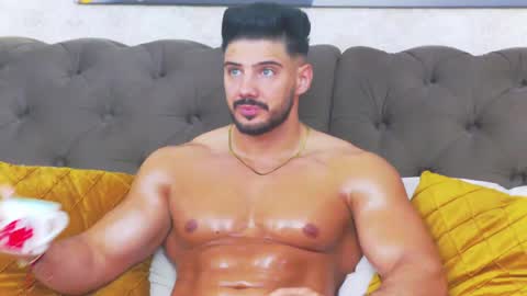 Dustin online show from June 1, 8:37 am