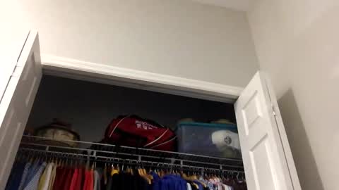 Snapshot of dustinthesweettalker chatting on December 12, 1:43 am Dustinthesweettalker online show from December 12, 1:43 am