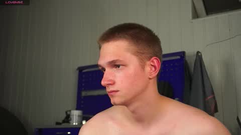 Dustyn online show from October 9, 4:34 pm