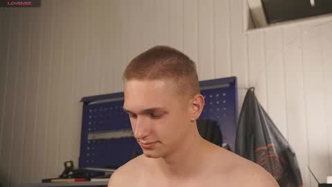 Dustyn online show from September 10, 5:03 pm