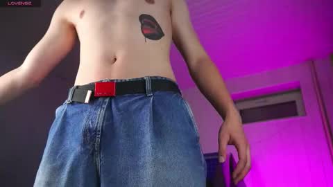 Dustyn online show from October 5, 4:58 pm