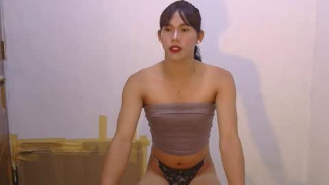 dy_namite online show from November 13, 6:32 pm