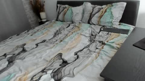 Dyanne online show from October 30, 5:46 pm