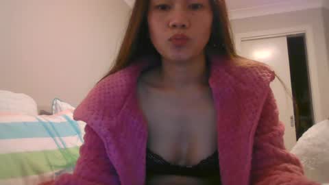 dylene1986 online show from July 5, 10:44 am