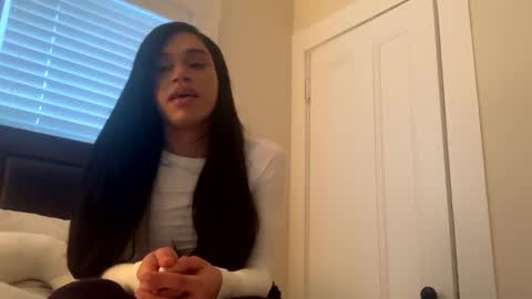 Snapshot of dynasty313 chatting on February 5, 9:40 pm Dynasty online show from February 5, 9:40 pm