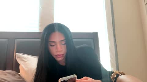 Dynasty online show from November 11, 6:21 pm