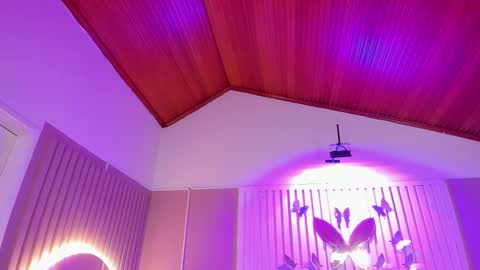 Juana online show from November 12, 11:34 am