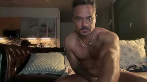 Snapshot of e13ven11 chatting on December 30, 3:03 am Formally known as Virus of Life online show from December 30, 3:03 am