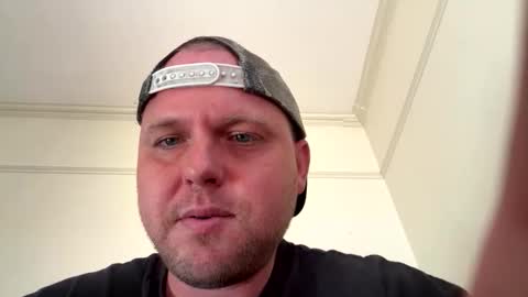 eaglebabyyy online show from October 18, 6:45 pm