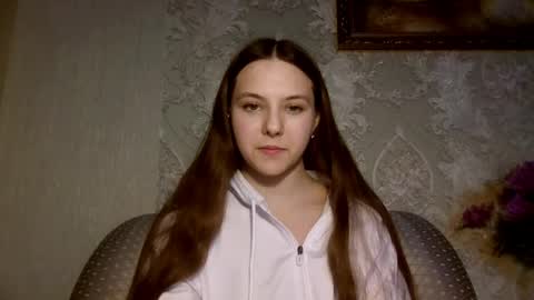 Yuni online show from April 16, 3:01 pm