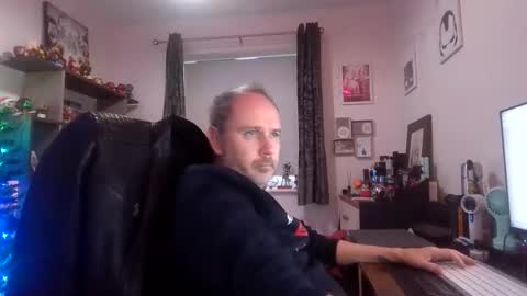 eastmidssoul online show from December 4, 8:47 am