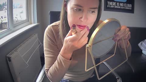 Nadia Ferreira  online show from February 20, 9:22 am