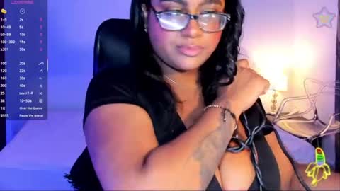 ebony__queen2 online show from June 20, 7:53 pm