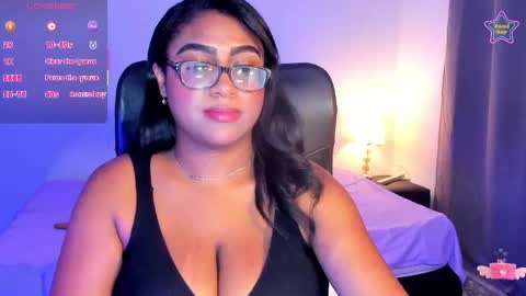 ebony__queen2 online show from May 14, 9:13 pm