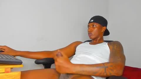 Snapshot of ebony_brandons chatting on February 21, 2:39 am Brandon online show from February 21, 2:39 am