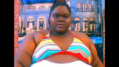 ebonyhotbuns4u2luv online show from April 13, 5:22 am