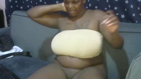 ebonymayahh online show from June 15, 6:05 am