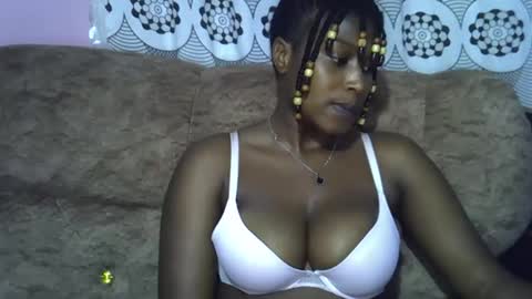 pretty online show from May 20, 9:21 pm