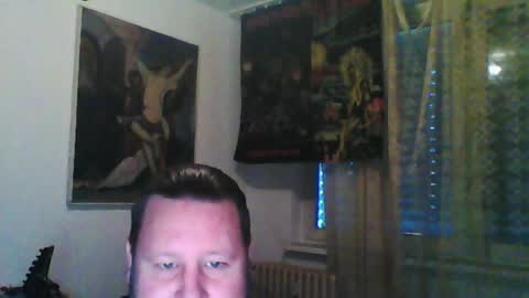 Edward online show from April 11, 5:39 pm