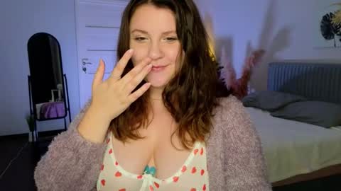 Snapshot of edalyn_af chatting on September 27, 7:11 pm      online show from September 27, 7:11 pm
