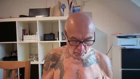 eddelmar online show from February 17, 10:36 am