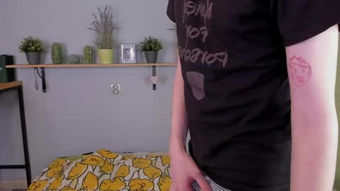 Edgar online show from June 8, 1:39 am