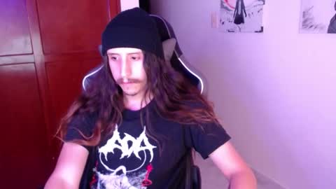 edward_chann online show from November 13, 4:15 am