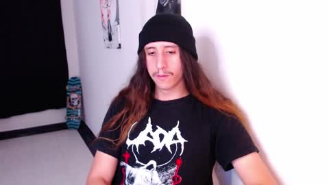 edward_chann online show from December 16, 7:21 pm