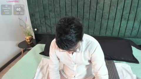 Eduardo online show from March 27, 3:56 am