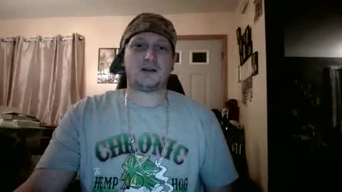 edwardaims_2please online show from November 11, 4:47 am