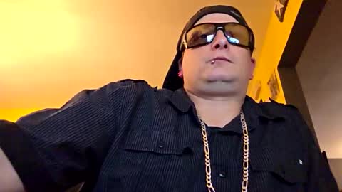 Snapshot of edwardaims_2please chatting on October 16, 2:44 am edwardaims_2please online show from October 16, 2:44 am