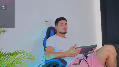 Edward Ross online show from October 26, 9:14 pm