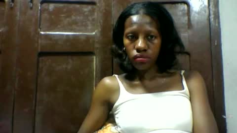 edwige770943 online show from April 25, 1:52 pm