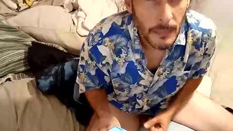 eel1988 online show from April 21, 5:20 pm