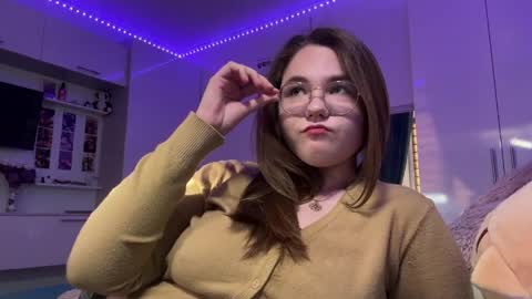 Linda online show from May 13, 2:49 pm
