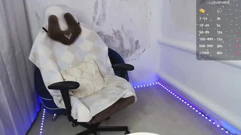 Snapshot of eesprit chatting on March 4, 6:37 am Daniel and Alex online show from March 4, 6:37 am