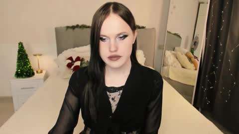 Effie Mur online show from January 9, 9:31 pm