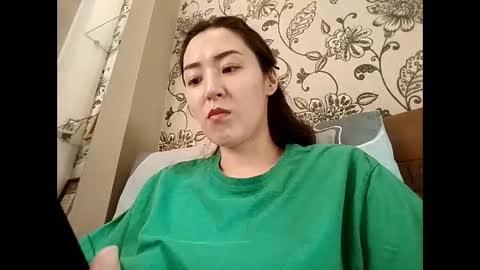 Effy online show from April 5, 12:35 pm