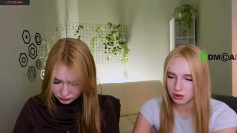 effysosweet online show from February 3, 2:53 am