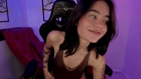 Eiimy  online show from January 14, 5:21 pm